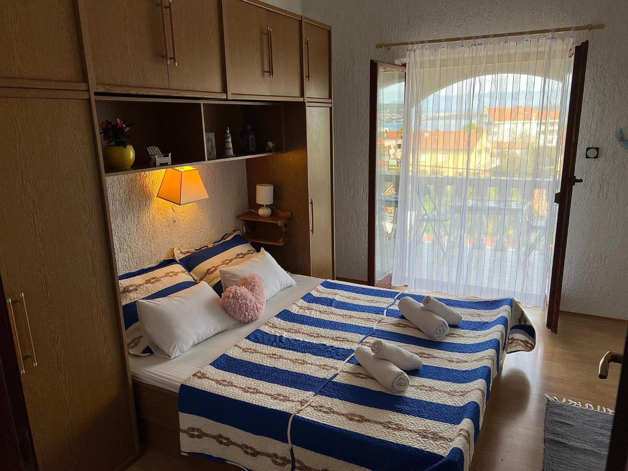 Apartments Dora And Tonka Krk Порат Екстериор снимка